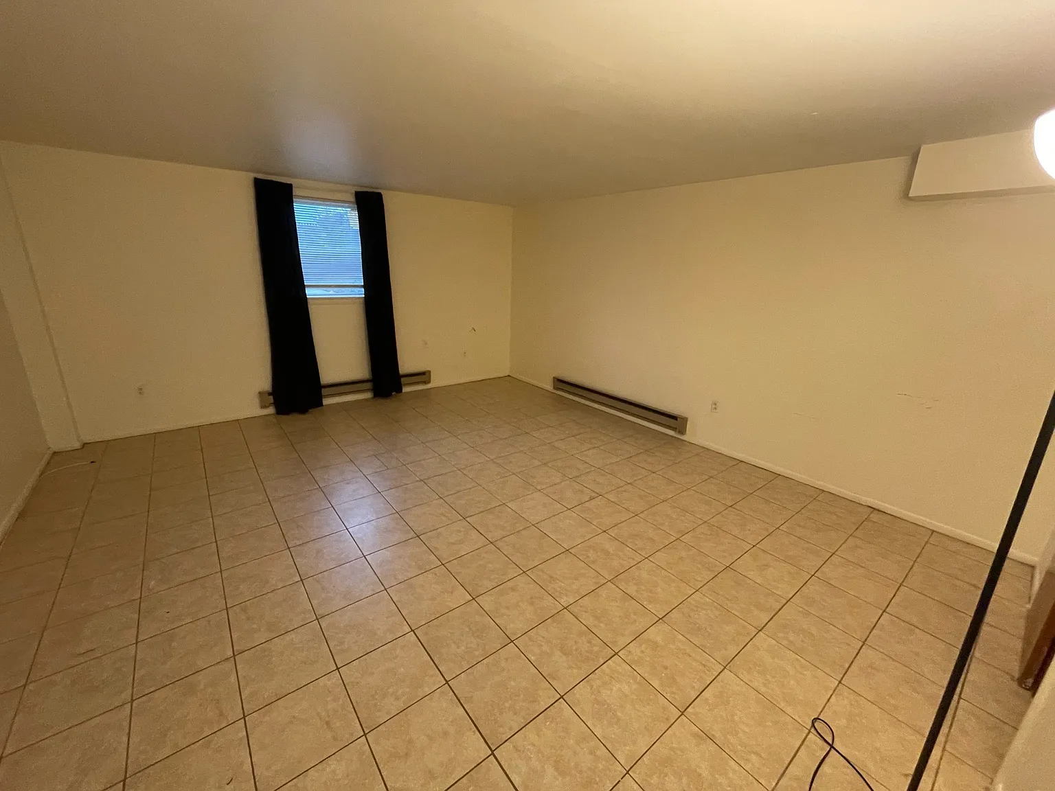 1 bed, 800 sqft, $1,600 — Photo 3