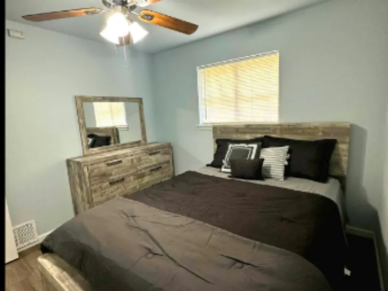 S Deerfield Cir — Photo 12