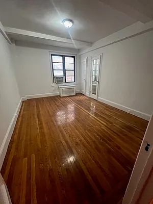 Rented by R New York | media 21