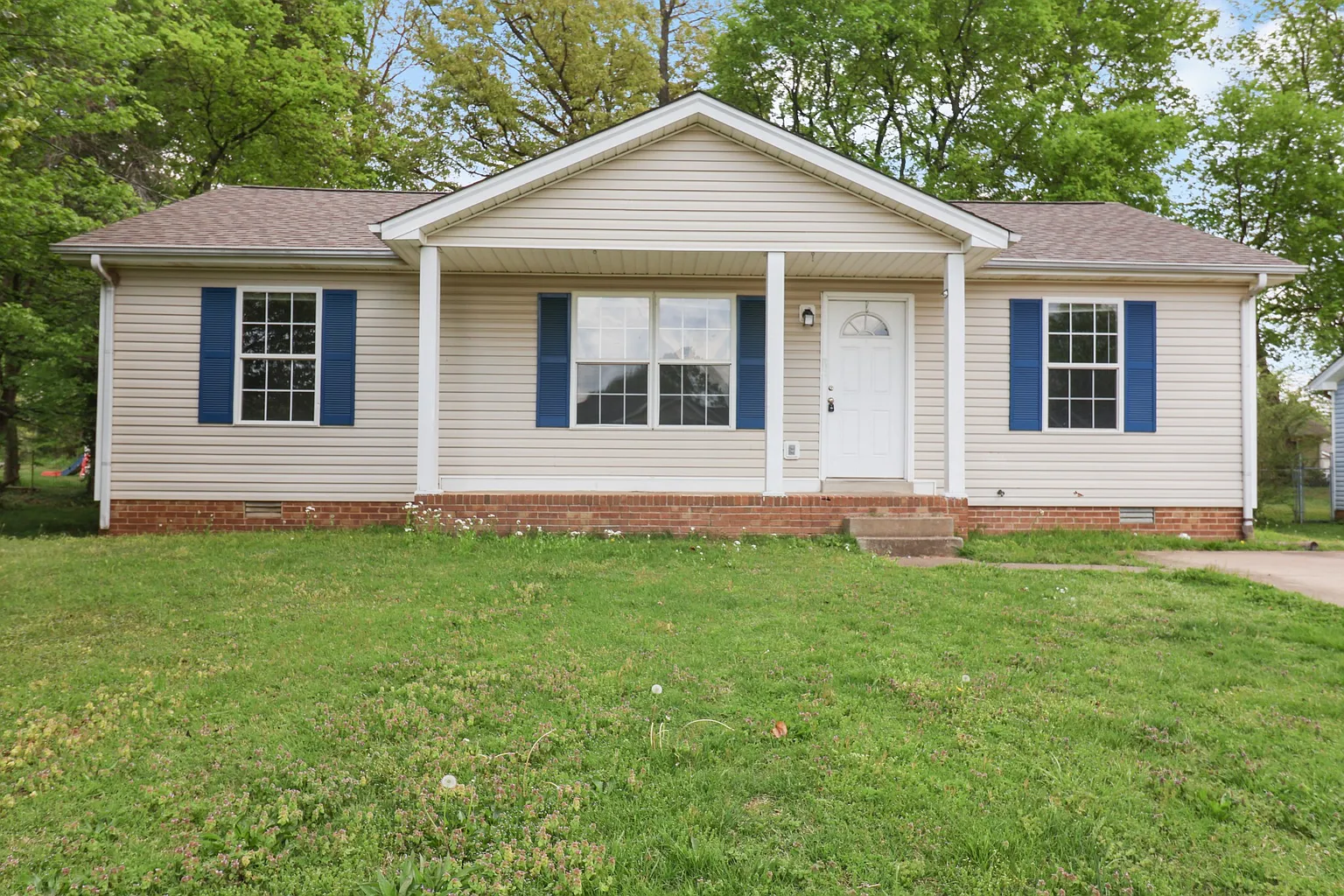 3431 Sandpiper Dr photo 1