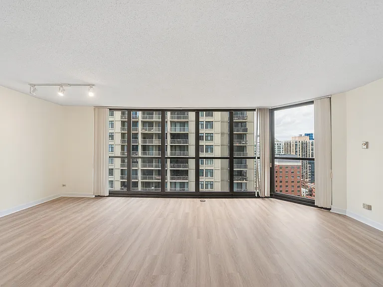 10 E Ontario St #2008 — Photo 11