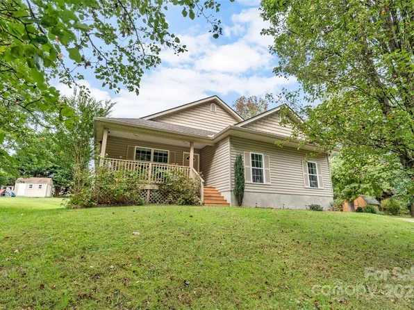 501 Orrs Camp Rd, Hendersonville, NC 28792