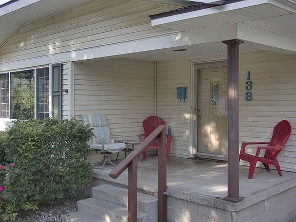 3rd image of 138 Manor Ave