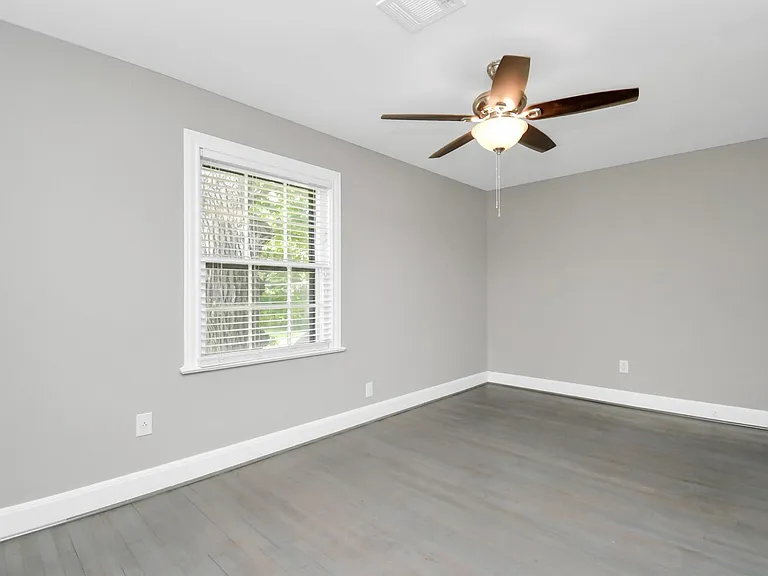 901 N Jones St — Photo 31