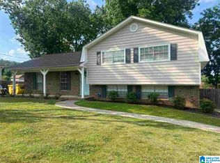 805 Creekview Dr, Pelham, AL 35124