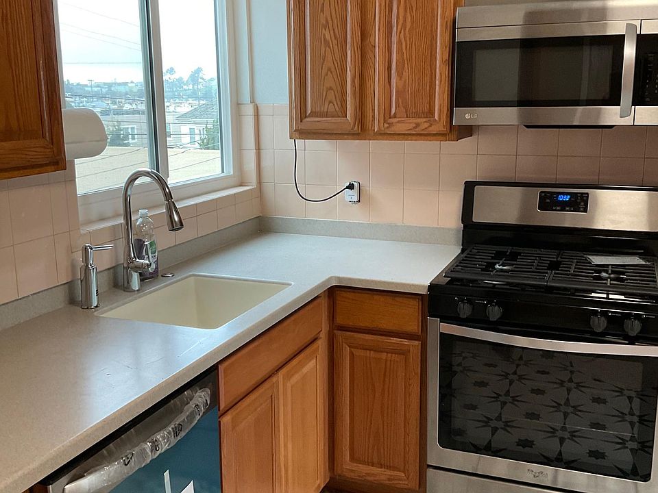 1st image of 22 Naglee Ave