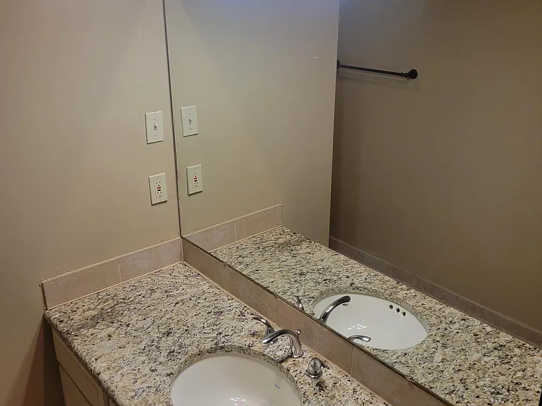 6918 E Farmview Ln — Photo 18