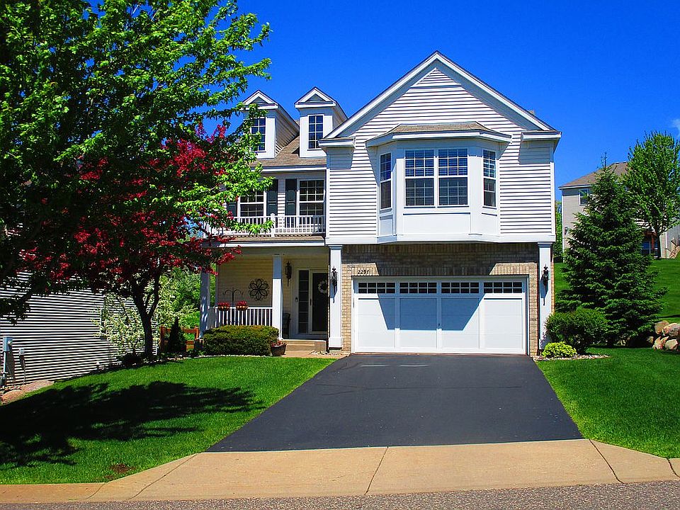 1st image of 2297 Woodcrest Dr