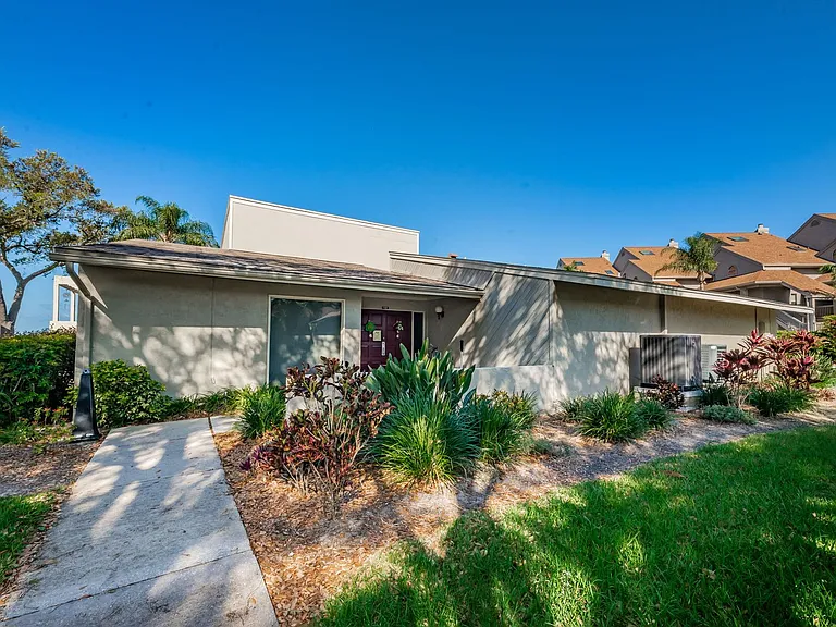 645 Windrush Bay Dr — Photo 24