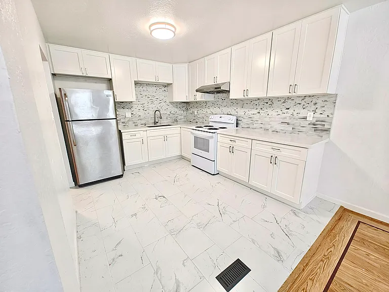 51 Bishop St — Photo 9