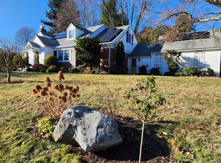 144 Hepburn Rd, Hamden, CT 06517