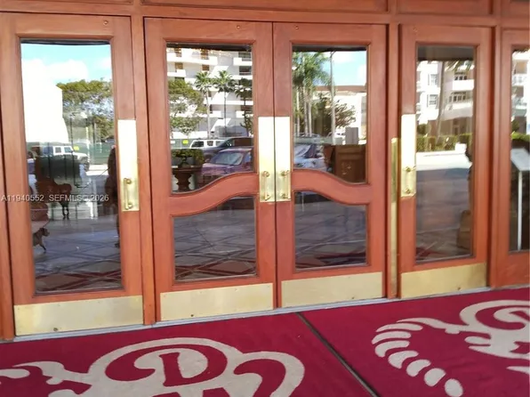 700 Biltmore Way APT 216, Coral Gables, FL 33134