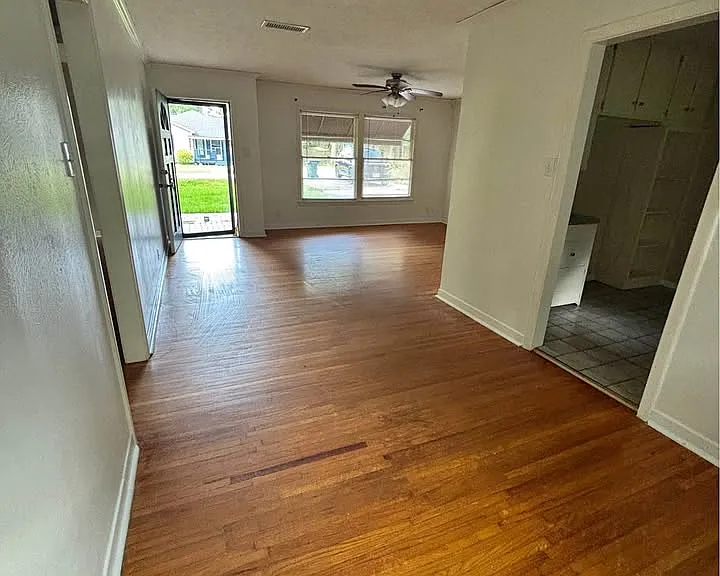 3750 Kings Row — Photo 5