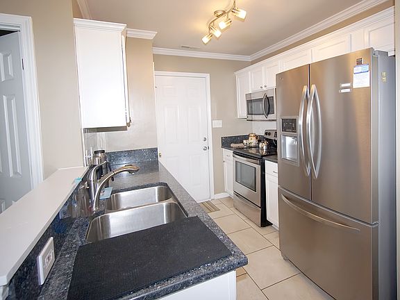 5th image of 5108 Silabert Ave