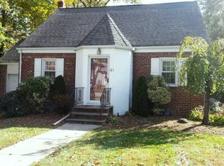 41 Monroe St, Waldwick, NJ 07463