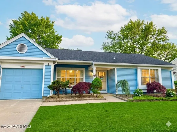 1042B Canterbury Drive, Manchester, NJ 08759