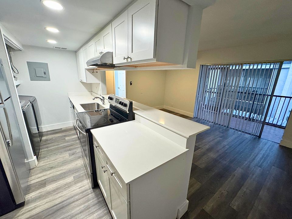 1st image of 4423 Treehouse Ln APT 21H
