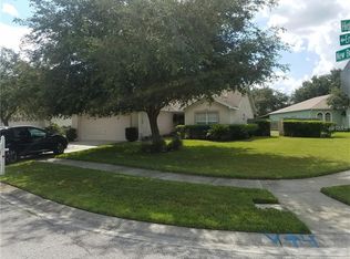 5207 Englewood Ln, Zephyrhills, FL 33541