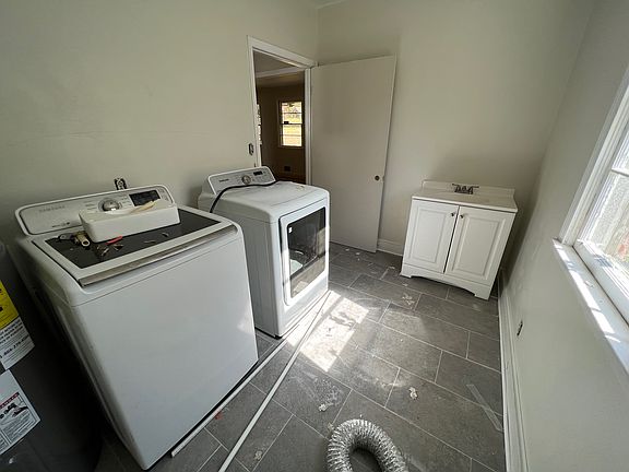 we've added a mirror above the sink