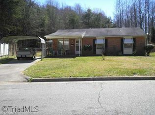 5105 Butterfield Dr, Winston Salem, NC 27105