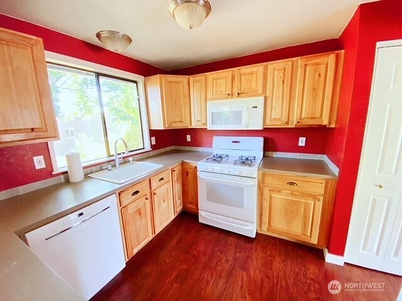 2nd image of 2216 179th Street SE