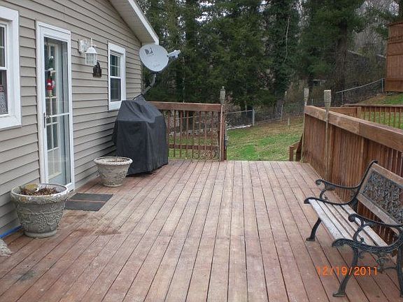 3rd image of 79 Riverview Ave