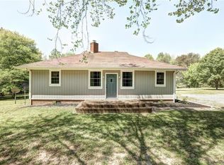 1049 Old Apple Grove Rd, Mineral, VA 23117