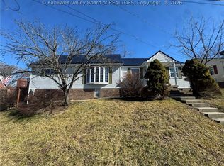 114 Edgemont Dr, Princeton, WV 24740