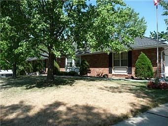 2nd image of 3822 NW 61st Ter
