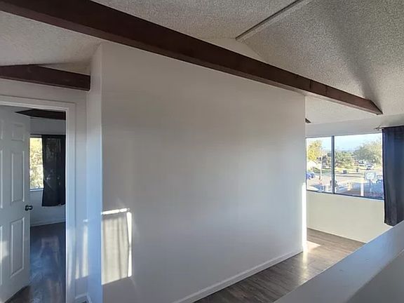 5th image of 3946 Saturn Ave