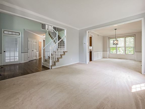 2nd image of 657 Highlands Dr