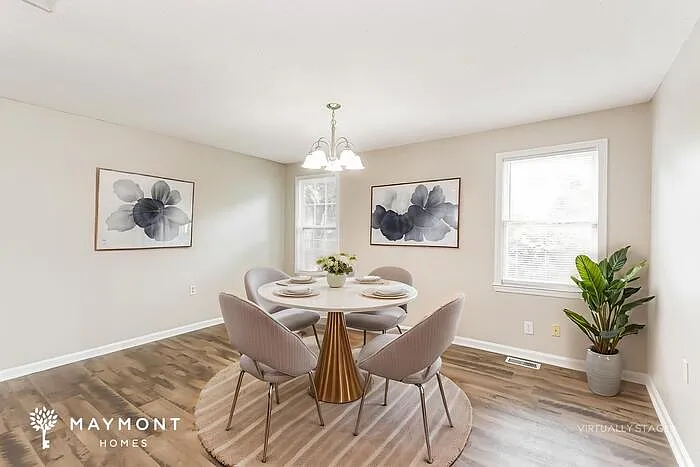 2358 Forster St — Photo 7