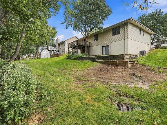 4th image of 121 Sunny Ridge Dr