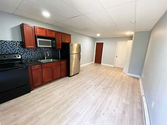 3rd image of 1843 Frankford Ave APT 1