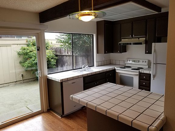 2nd image of 4646 Columbia River Ct