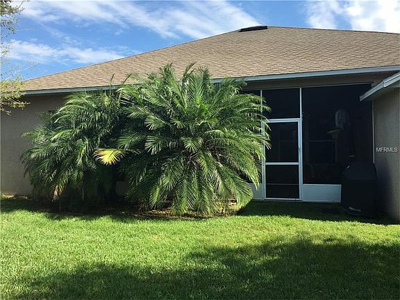 3rd image of 27202 Fordham Dr
