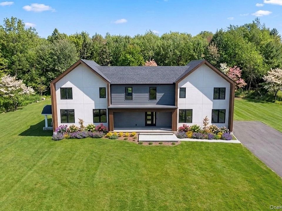 1st image of 14 Warwick Isle Boulevard