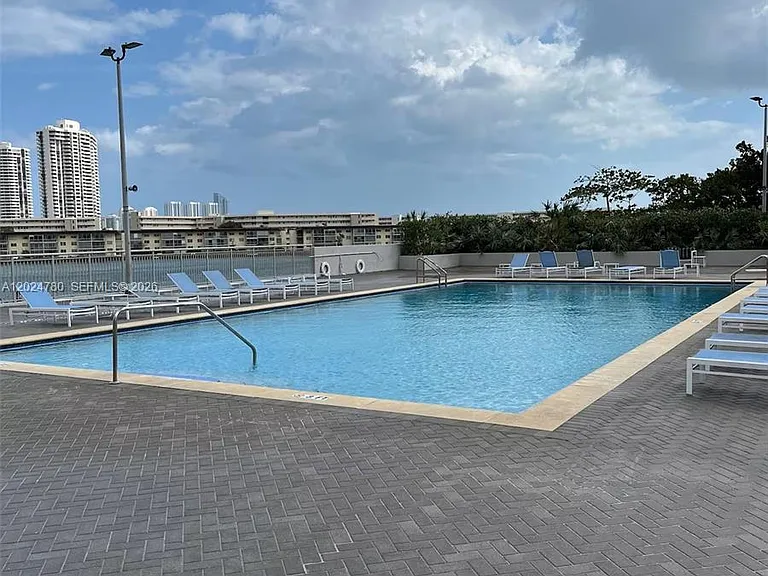18081 Biscayne Blvd #1904 — Photo 38