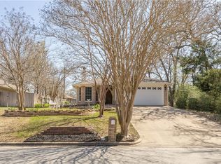 1017 Shadowood Dr, Bryan, TX 77803
