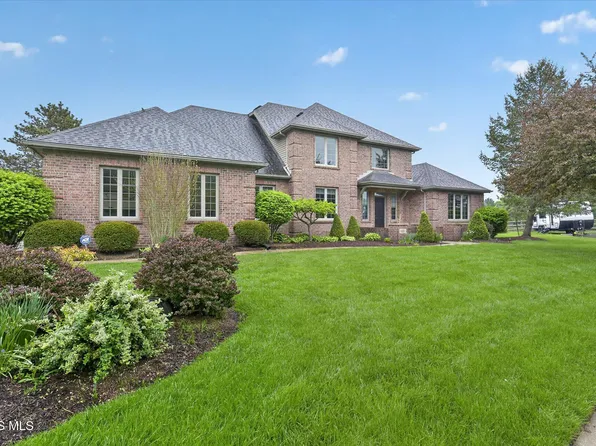 8737 Slate Ridge Ct, Sylvania, OH 43560
