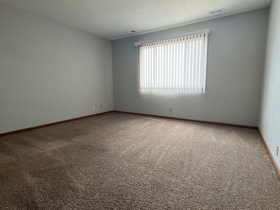 4th image of 515 W Saunders Ave #13
