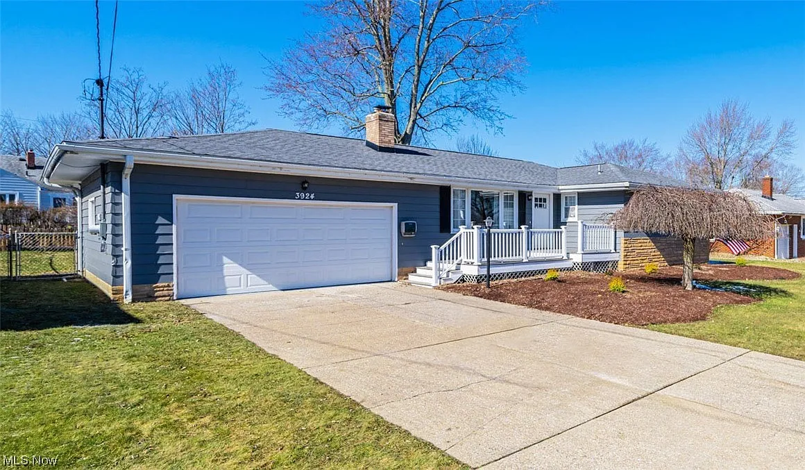 3924 Artmar Dr photo 1