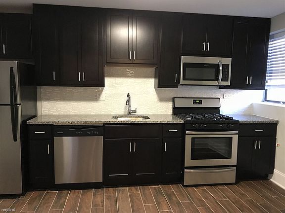 2nd image of 4615 N Ashland Ave