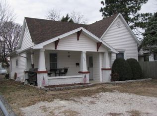 608 7th St, Monett, MO 65708