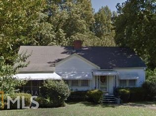 42 E Stephens St, Winder, GA 30680