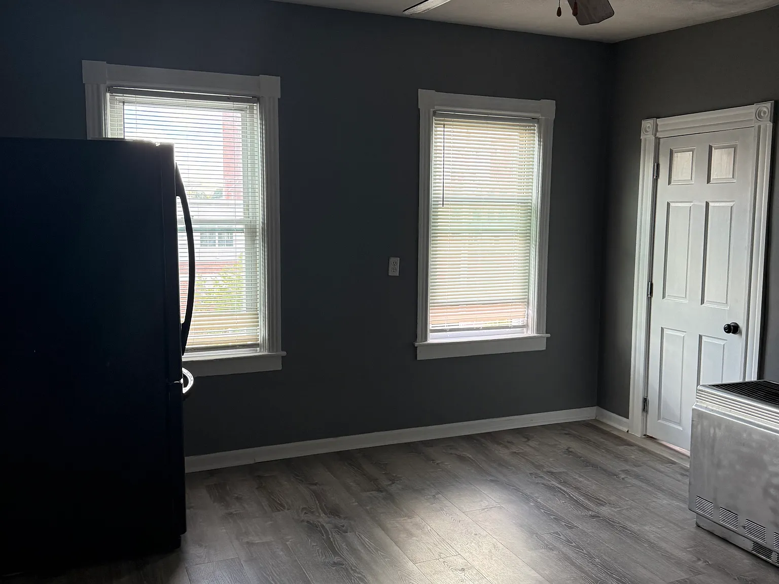 3 bed, 1205 sqft, $1,900 — Photo 3