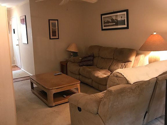 4th image of 428 Somerset Dr APT B
