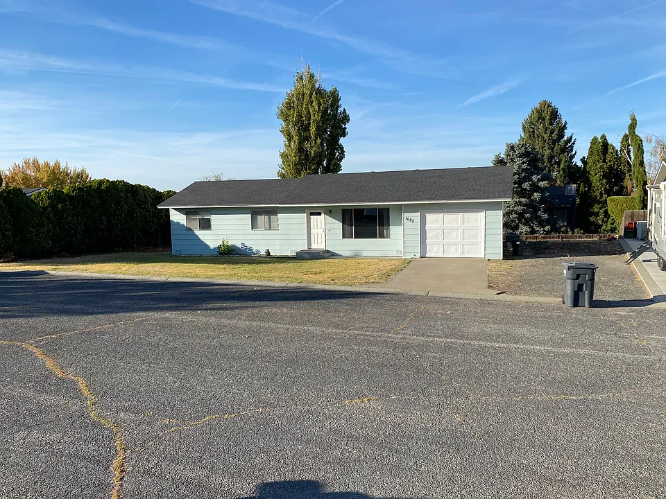 1022 Riesling Pl