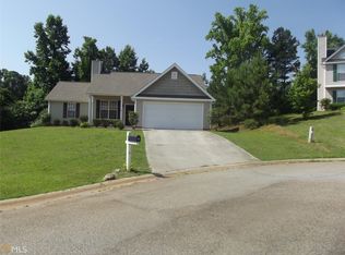 110 Bombay Ln, Grantville, GA 30220