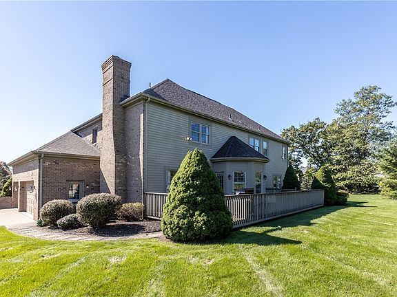 4th image of 325 Kerry Ct